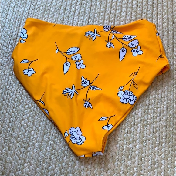 High waisted bikini bottoms - Picture 2 of 2